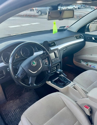 Skoda Superb cena 38000 przebieg: 197000, rok produkcji 2009 z Wrocław małe 22